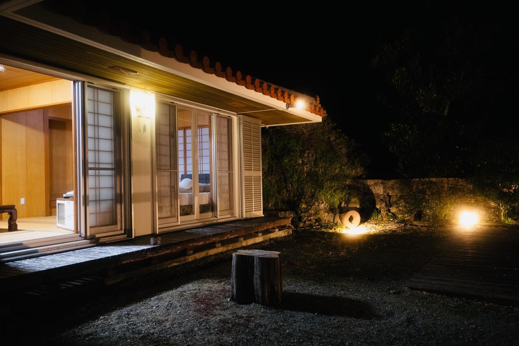 Totono House 満天の星空 テントサウナ Bbq 元有形文化財を1棟貸切 浜比嘉島 Country house *